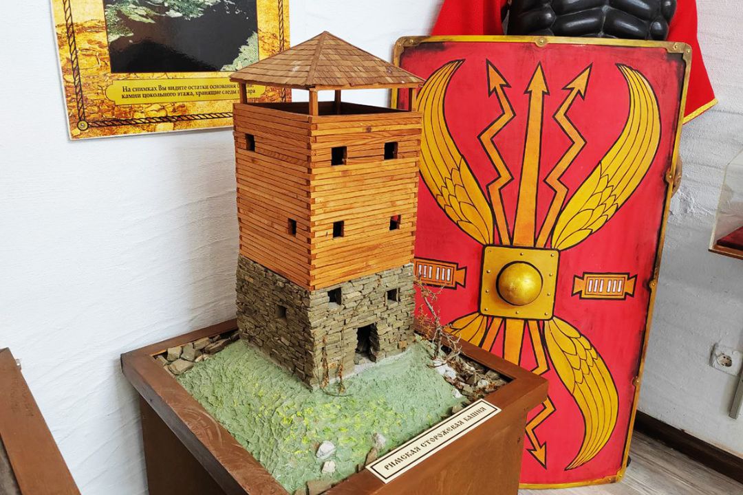 Столы со скамейками